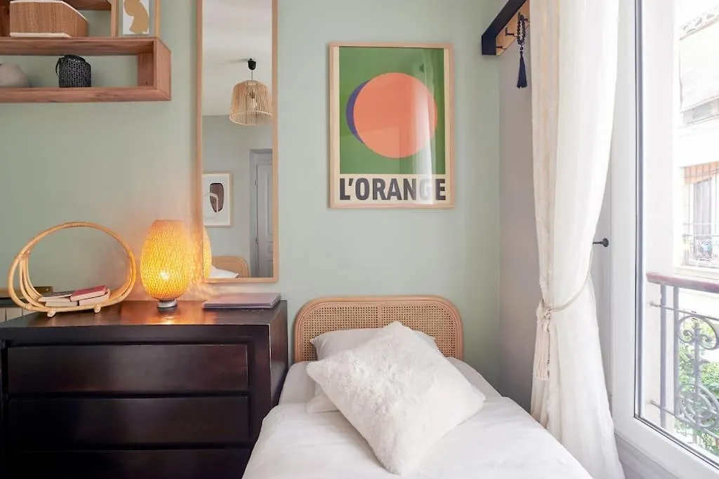 Elegance Urbaine - 2 Chambres Paris Apartamento
