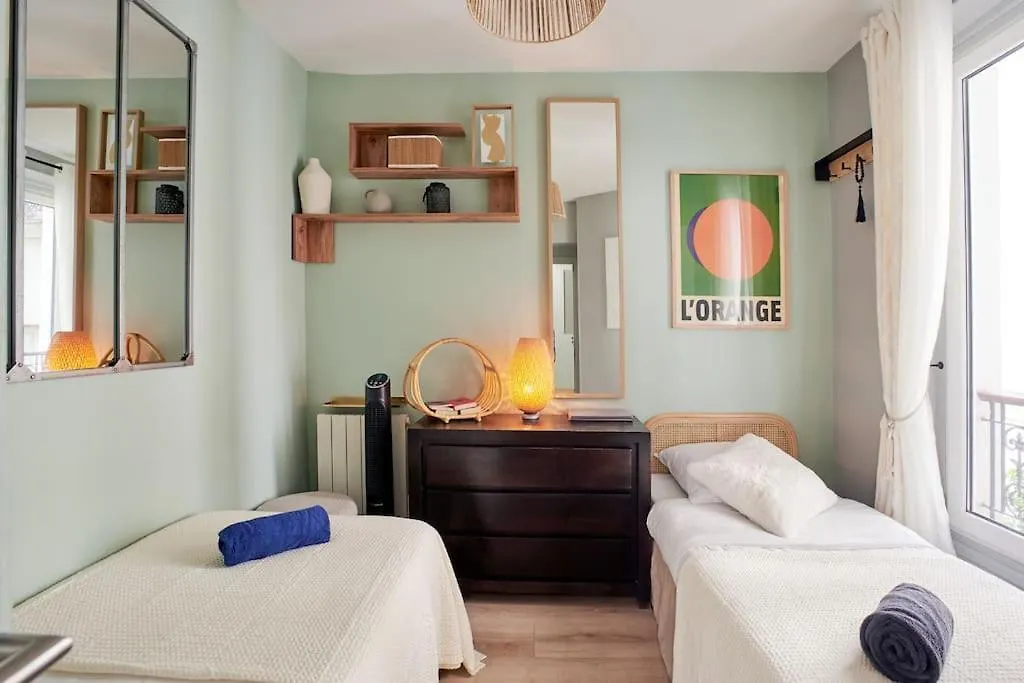 Elegance Urbaine - 2 Chambres Paris Apartment