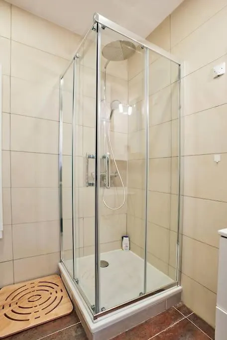 Elegance Urbaine - 2 Chambres Paris Apartamento